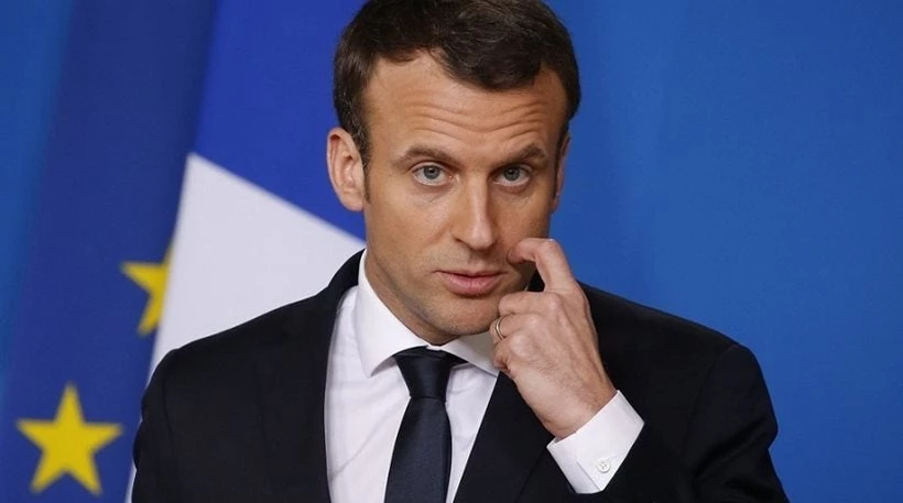 Στα τάρταρα η δημοτικότητα του Μακρόν – Δεν τον σώζει πλέον ούτε η Μπριζίτ!